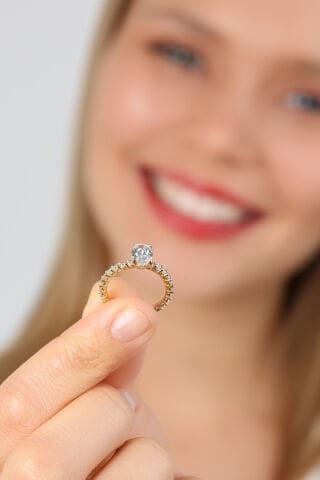 Oval Tamtur Tektaş Altın Yüzük