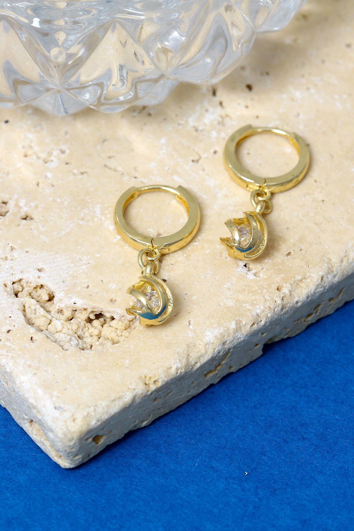 14 Ayar Altın Kafes İçerisinde Taş Sallantılı Halka Küpe