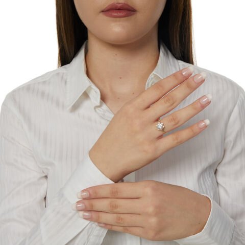 Lotus Parıltı Modeli Altın Tektaş Yüzük