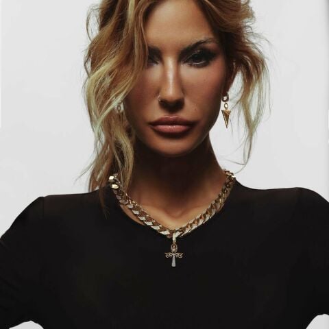 14 Ayar Altın Taşlı Ankh Charm