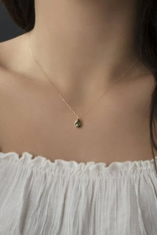 14 Ayar Altın Haki Yeşil Damla Taş Kolye