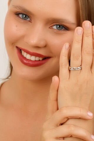 14 Ayar Altın Baget Dizisi Yüzük