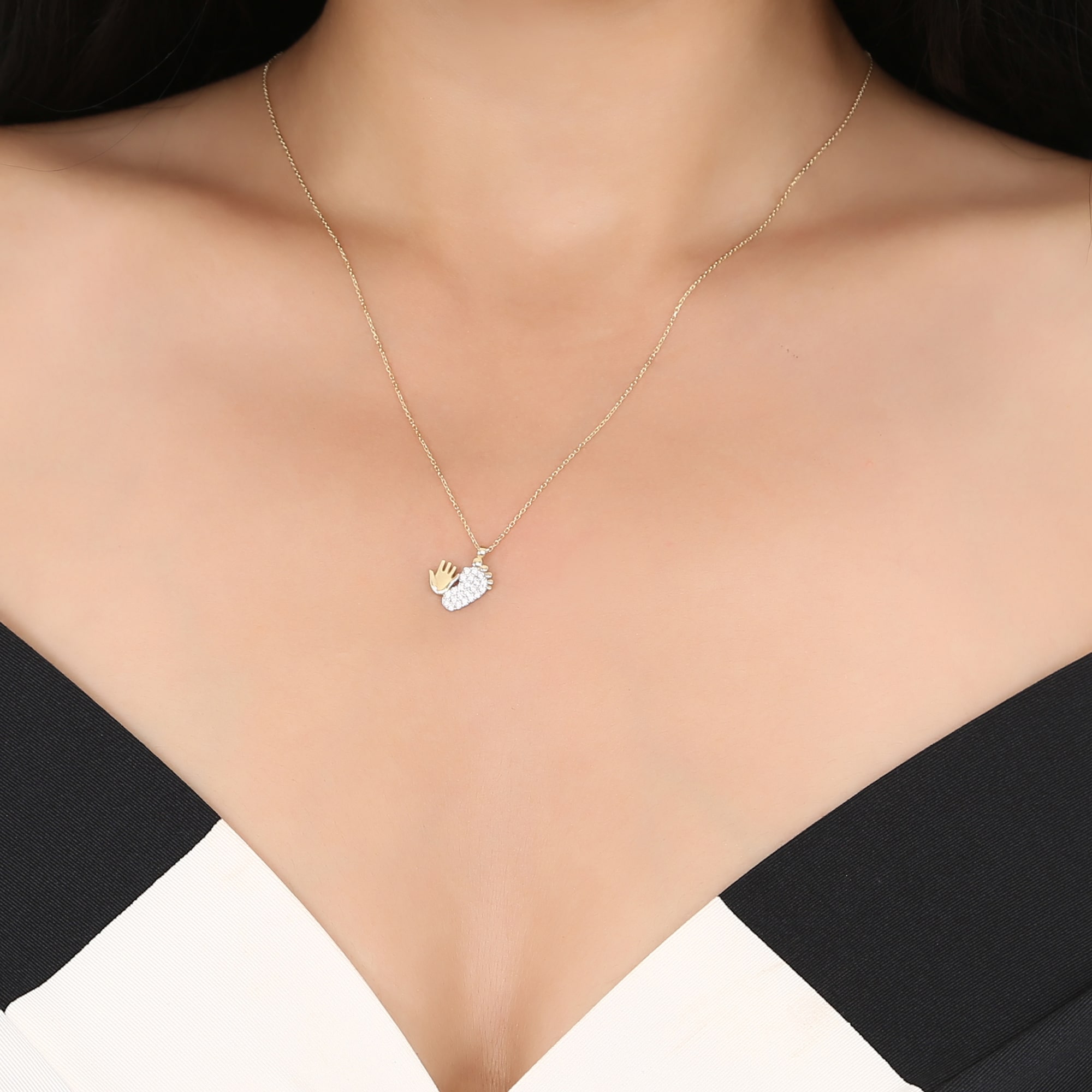 Bebek El ve Ayak İzi Altın Kolye