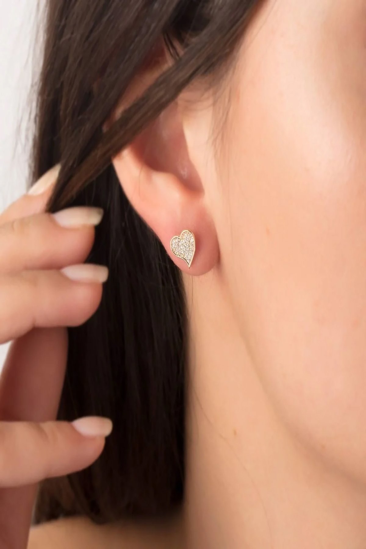 14 Ayar Altın Taşlı Çivili Kalp Küpe