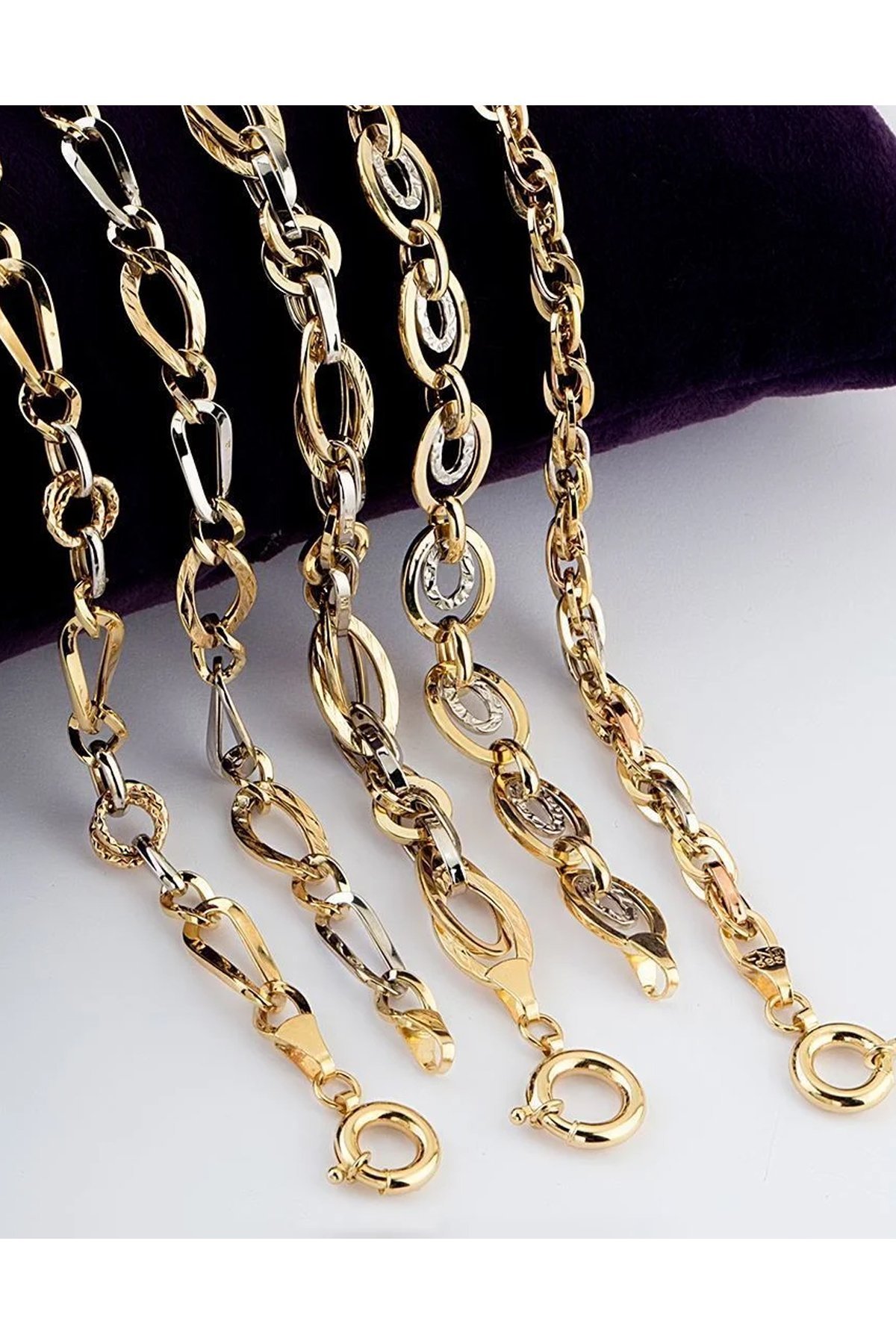 14 Ayar Altın Hallow Bileklik